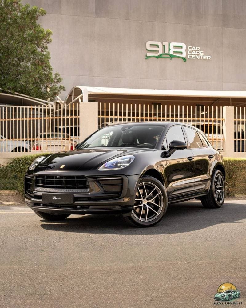 2024 Porsche Macan STANDARD