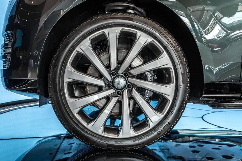 2026 Land Rover Range Rover AUTOBIOGRAPHY P530 thumbnail 5