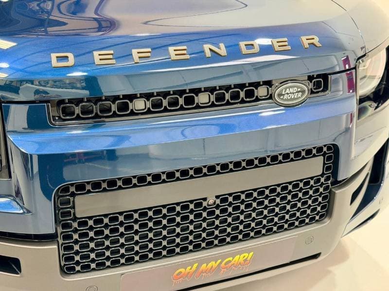 2026 Land Rover Defender thumbnail 6
