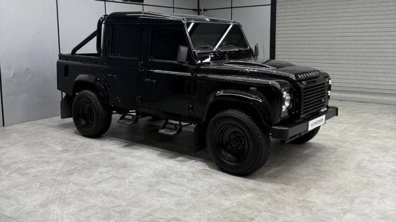 2015 Land Rover Defender 75th thumbnail 4