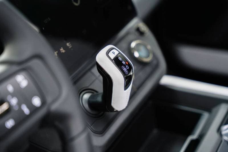2026 Land Rover Defender thumbnail 7