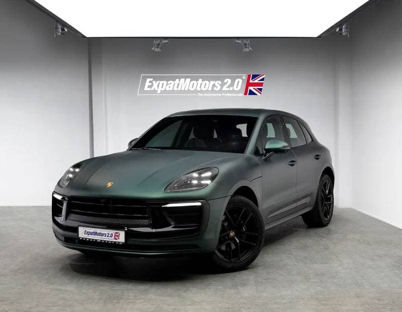 2023 Porsche Macan STANDARD
