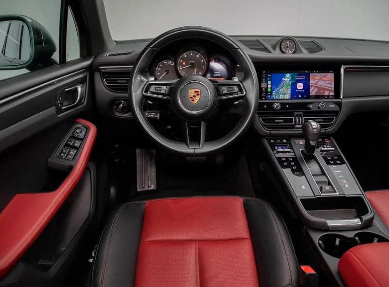 2023 Porsche Macan STANDARD thumbnail 6