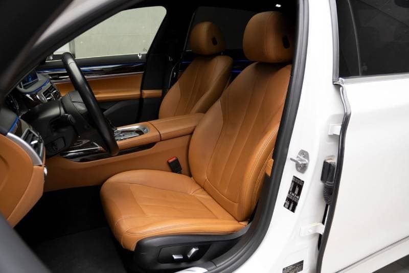 2018 BMW 730Li EXCLUSIVE thumbnail 8