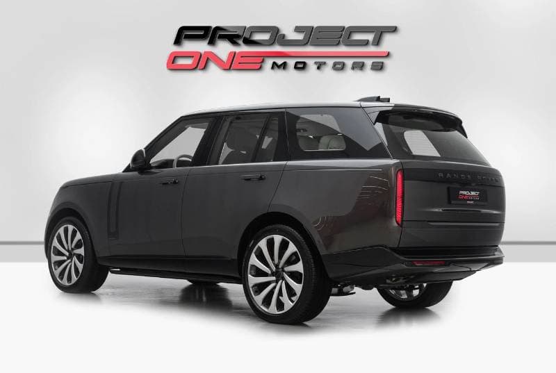 2026 Land Rover Range Rover AUTOBIOGRAPHY P530 thumbnail 4