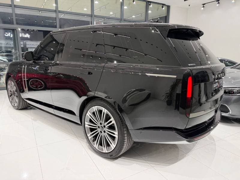 2026 Land Rover Range Rover HSE P400 thumbnail 5