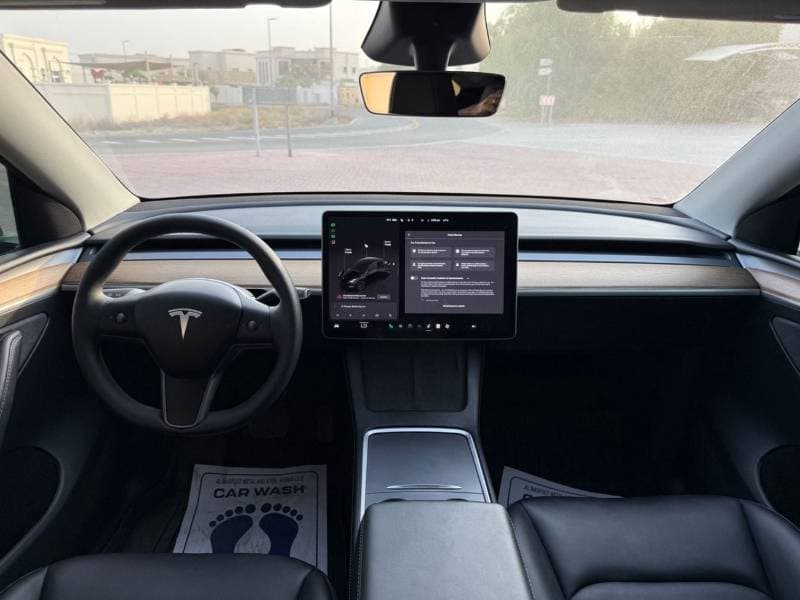 2024 Tesla Model Y LONG RANGE thumbnail 8