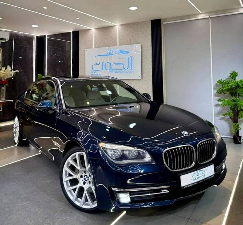 2015 BMW 730Li EXCLUSIVE thumbnail 2