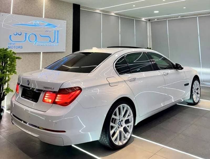 2014 BMW 730Li EXCLUSIVE thumbnail 8