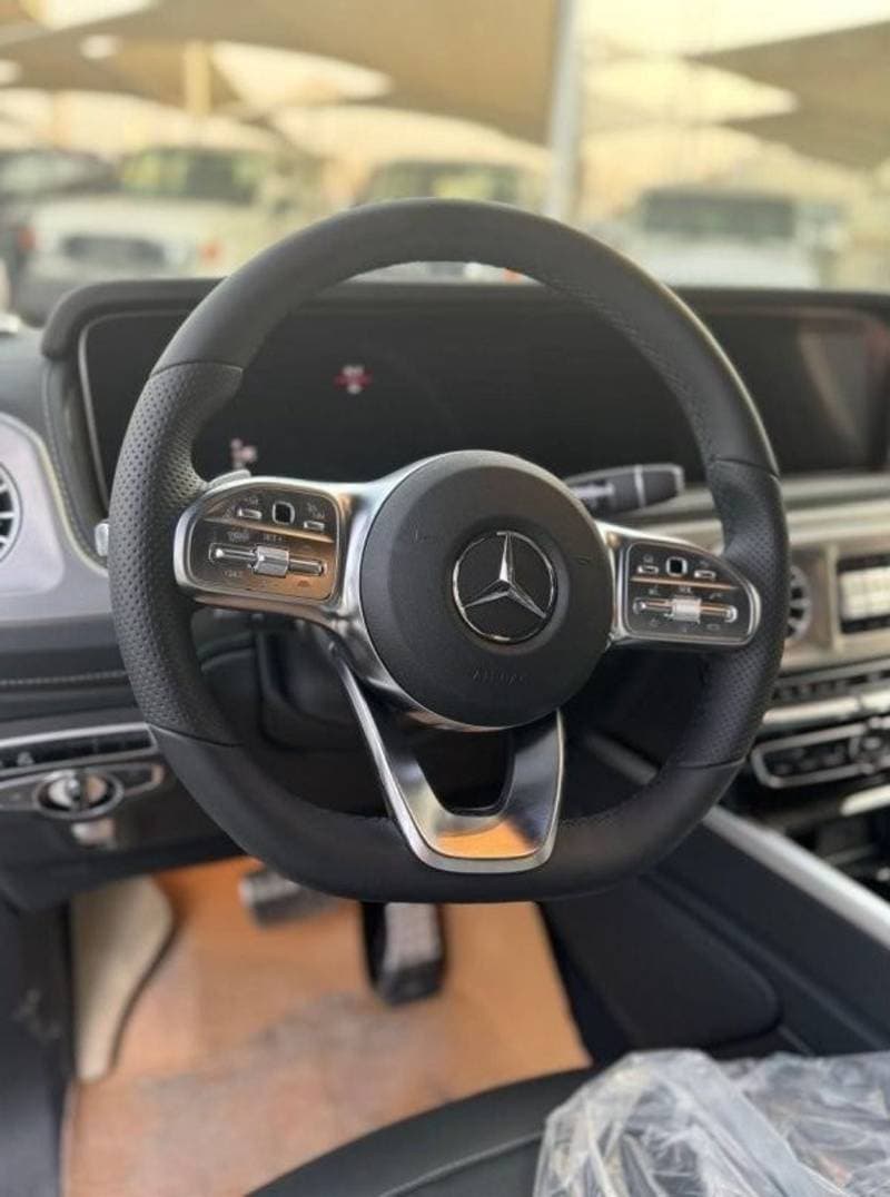 2025 Mercedes Benz G500 STANDARD thumbnail 4