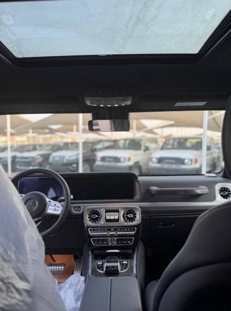 2025 Mercedes Benz G500 STANDARD thumbnail 7