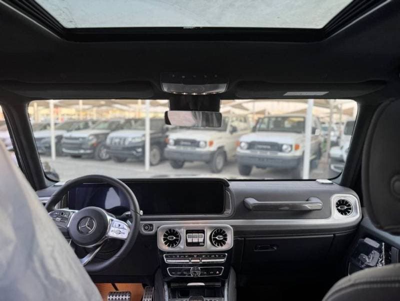 2025 Mercedes Benz G500 STANDARD thumbnail 8