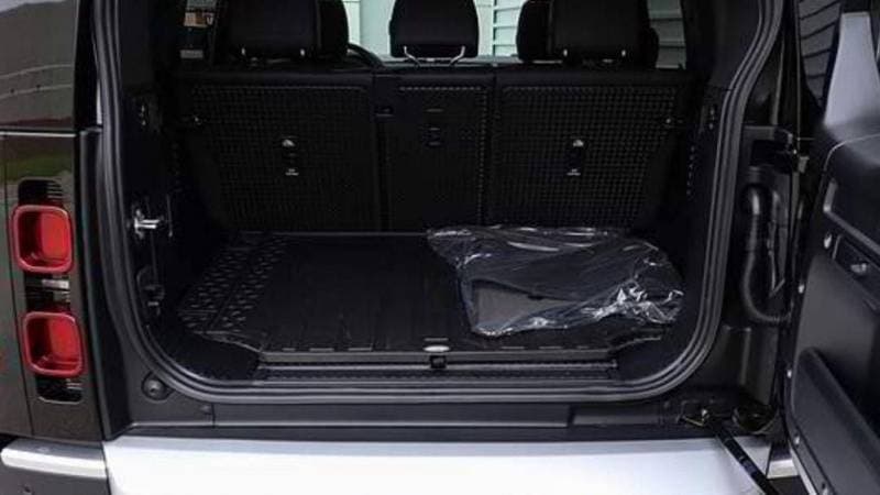 2024 Land Rover Defender thumbnail 5