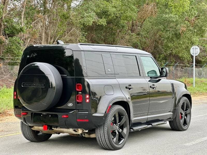 2022 Land Rover Defender thumbnail 7