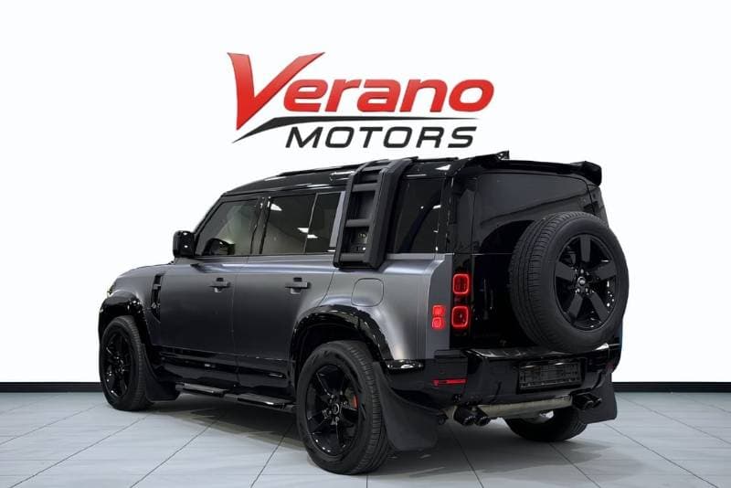 2024 Land Rover Defender thumbnail 5