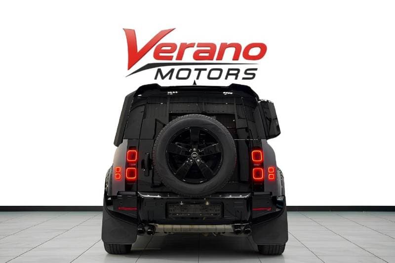 2024 Land Rover Defender thumbnail 6