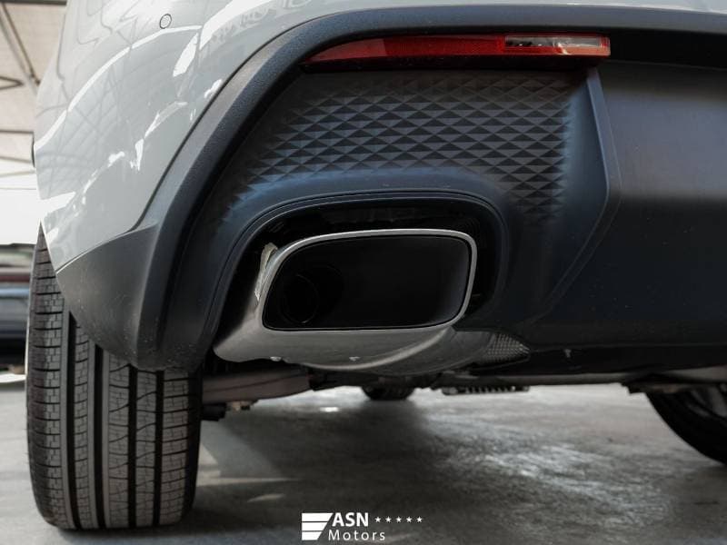2025 Porsche Macan PURSUING DREAMS EDITION thumbnail 7