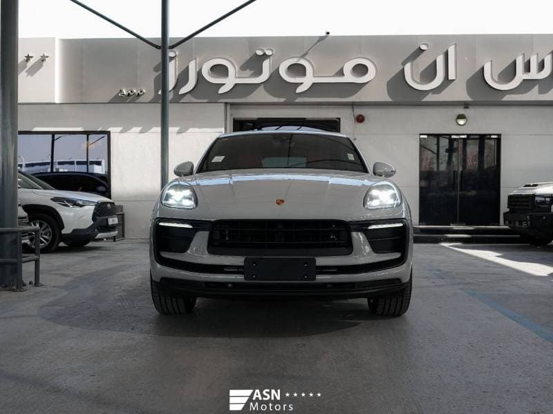 2025 Porsche Macan PURSUING DREAMS EDITION thumbnail 2
