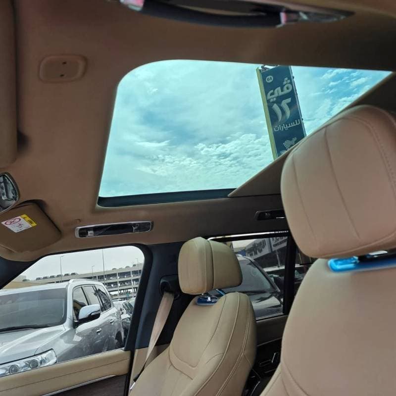 2025 Land Rover Range Rover HSE P400 thumbnail 6