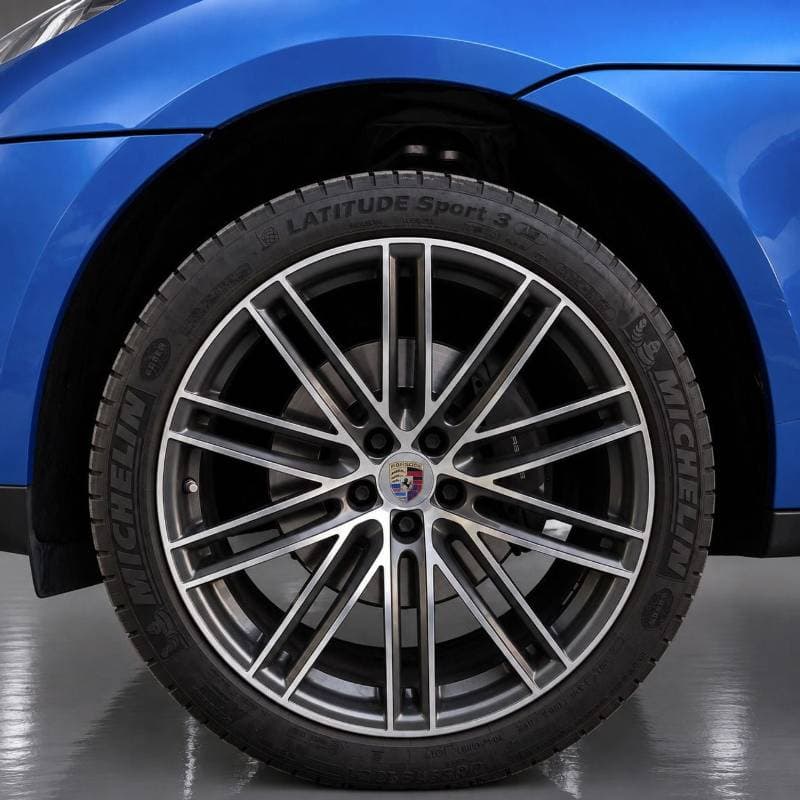 2021 Porsche Macan S thumbnail 6