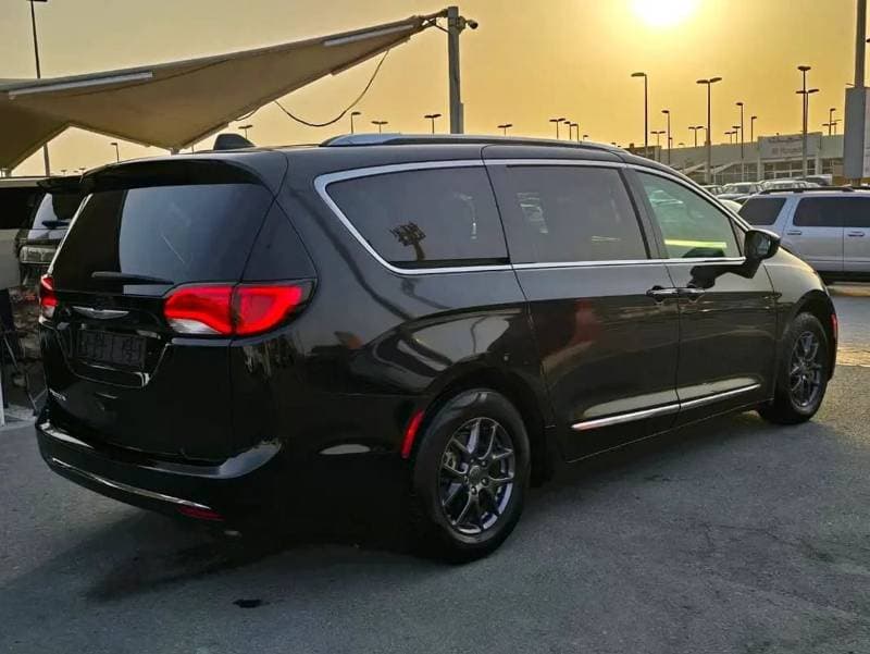2020 Chrysler Pacifica thumbnail 4