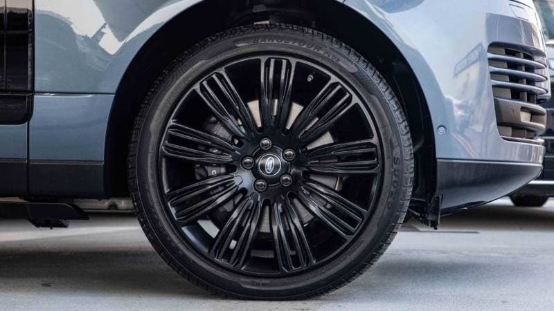 2018 Land Rover Range Rover VOGUE thumbnail 8