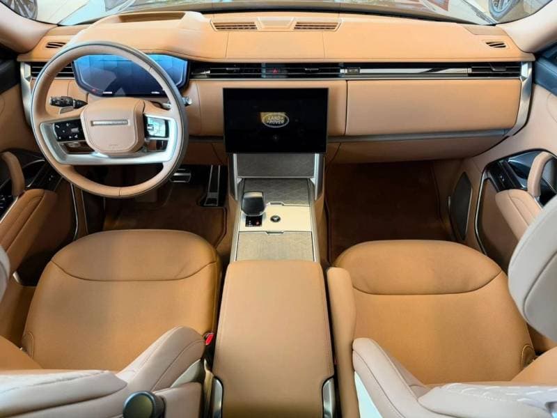 2026 Land Rover Range Rover SV LWB P615 thumbnail 3
