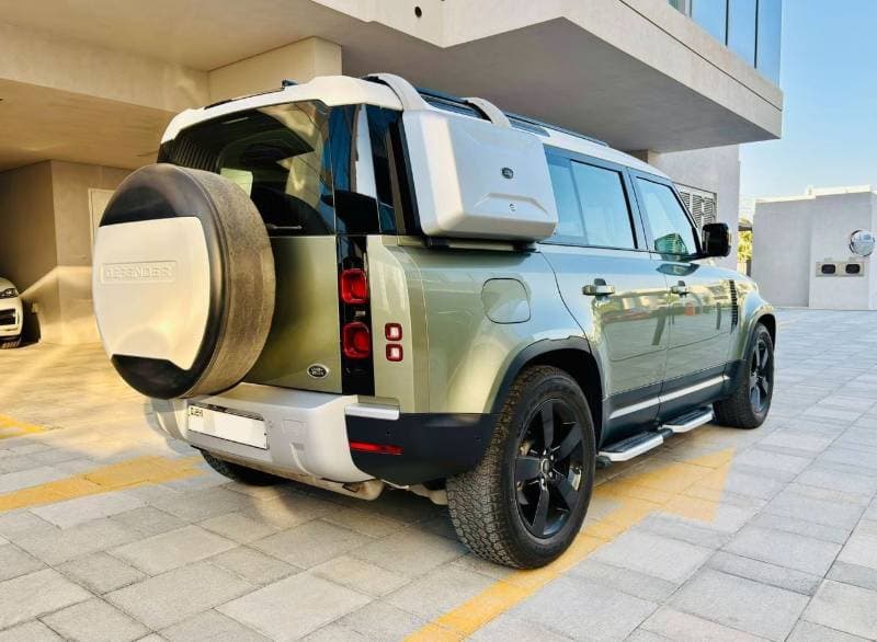 2020 Land Rover Defender thumbnail 4