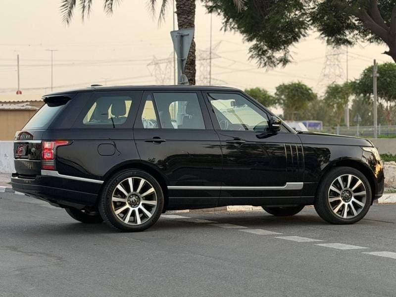 2016 Land Rover Range Rover HSE thumbnail 4