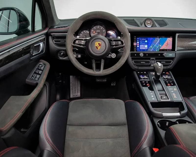 2024 Porsche Macan GTS thumbnail 6
