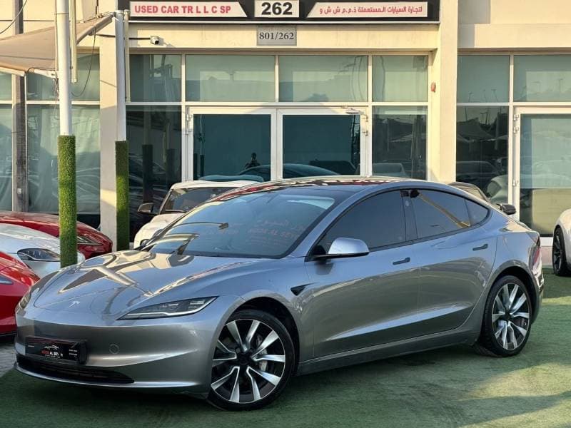 2025 Tesla Model 3 LONG RANGE