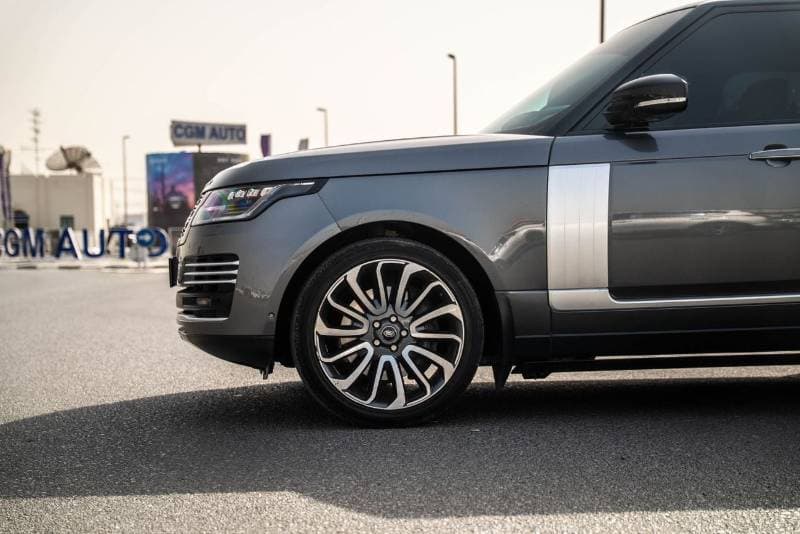 2018 Land Rover Range Rover AUTOBIOGRAPHY thumbnail 3
