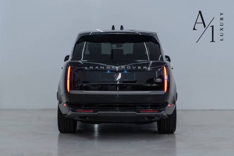 2023 Land Rover Range Rover AUTOBIOGRAPHY P530 thumbnail 4