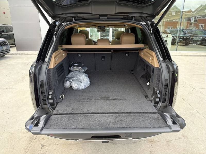 2026 Land Rover Range Rover AUTOBIOGRAPHY P530 thumbnail 5