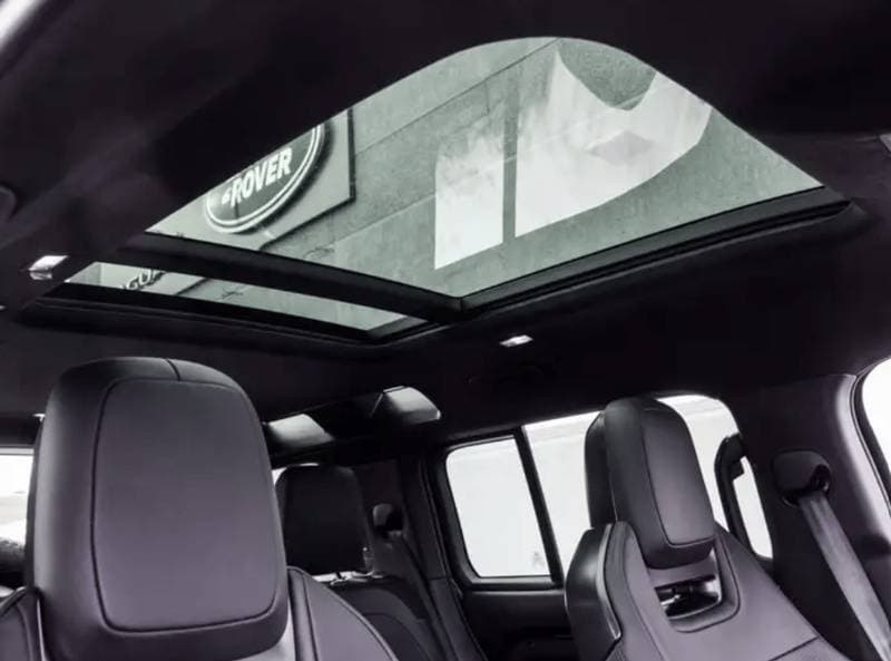 2026 Land Rover Defender thumbnail 5