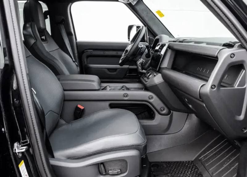 2026 Land Rover Defender thumbnail 2