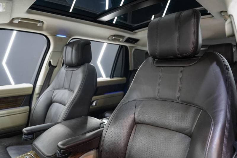 2019 Land Rover Range Rover VOGUE SE LWB thumbnail 5