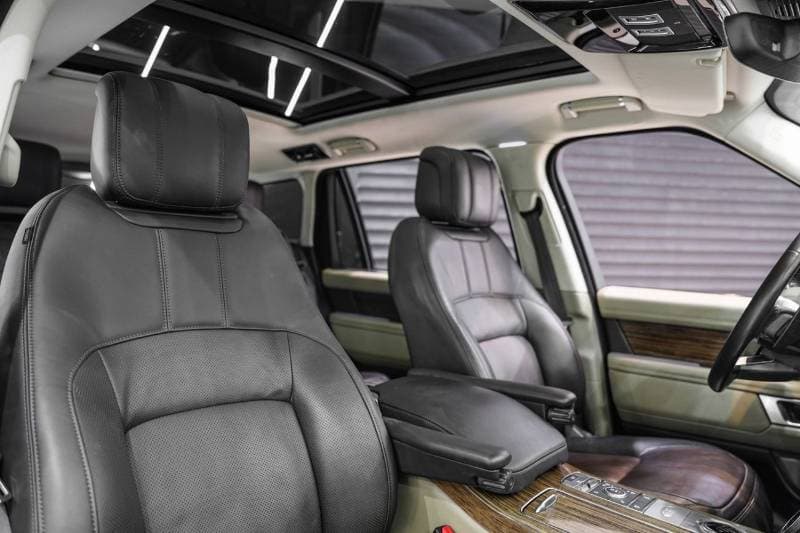 2019 Land Rover Range Rover VOGUE SE LWB thumbnail 8