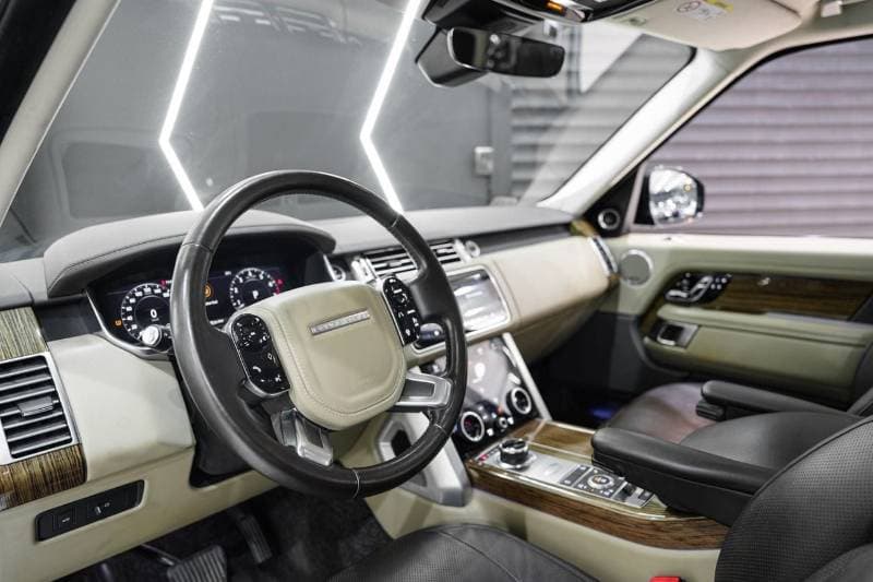 2019 Land Rover Range Rover VOGUE SE LWB thumbnail 4