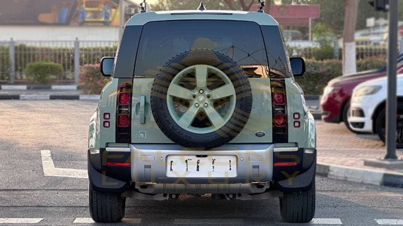 2023 Land Rover Defender thumbnail 6