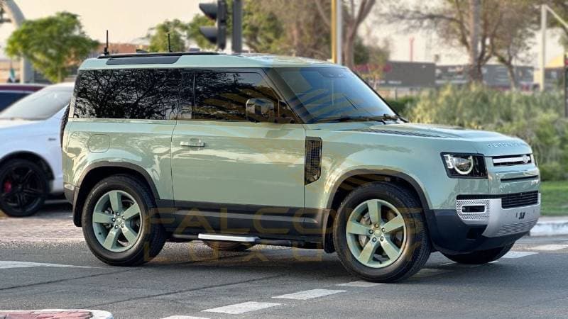 2023 Land Rover Defender thumbnail 3