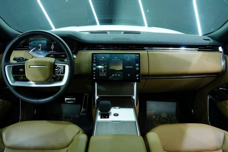 2025 Land Rover Range Rover SE P400 thumbnail 6