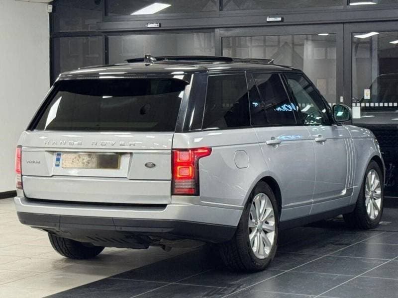2017 Land Rover Range Rover VOGUE thumbnail 5