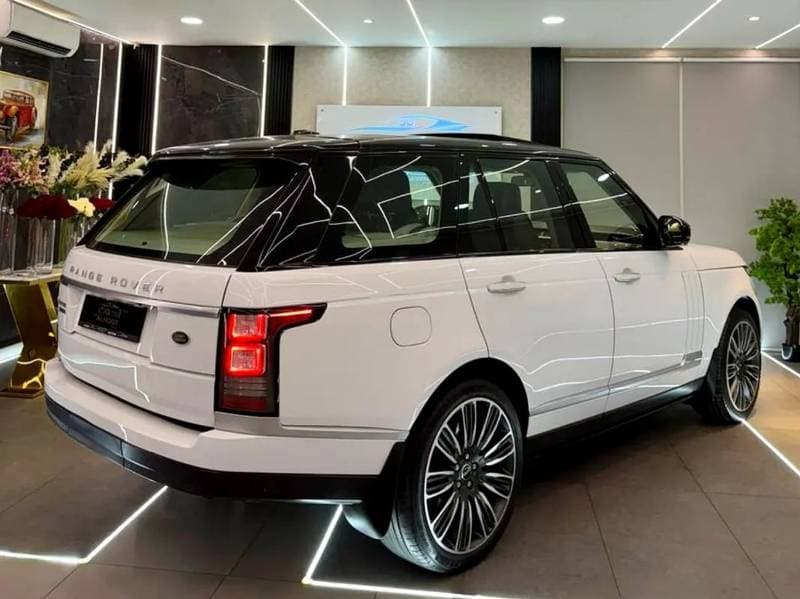 2016 Land Rover Range Rover VOGUE SE thumbnail 8