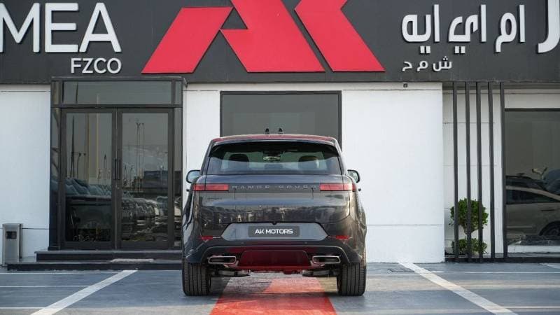 2025 Land Rover Range Rover HSE P400 thumbnail 5