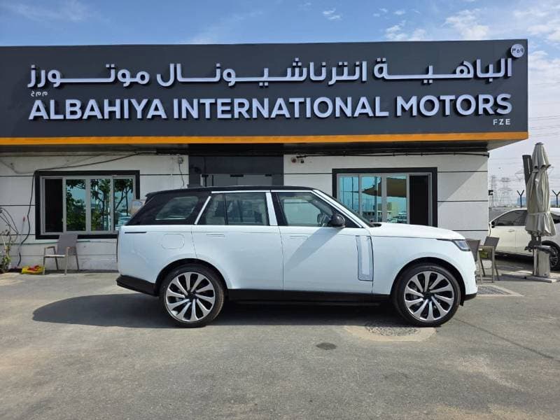 2026 Land Rover Range Rover AUTOBIOGRAPHY P530 thumbnail 4