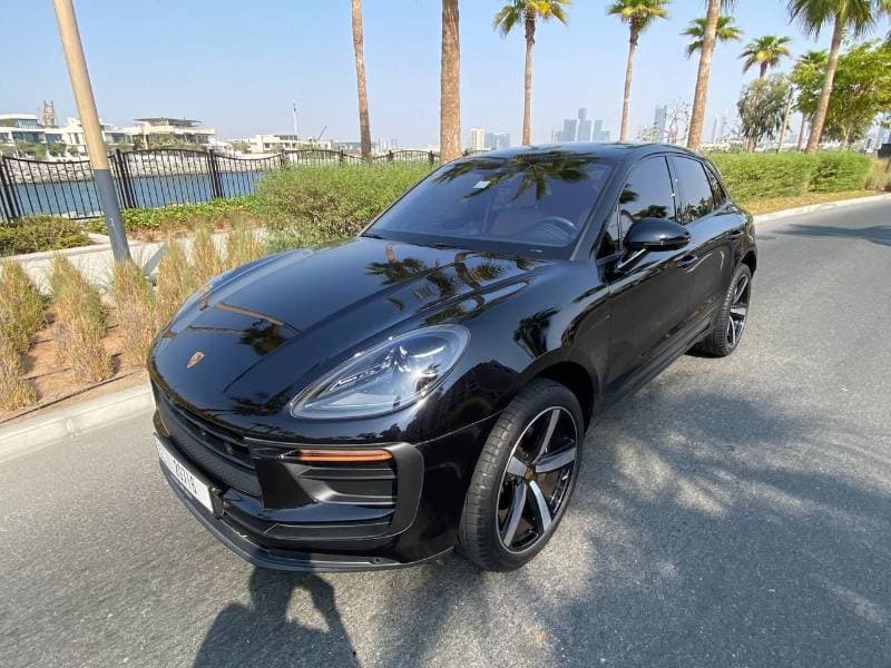 2025 Porsche Macan STANDARD