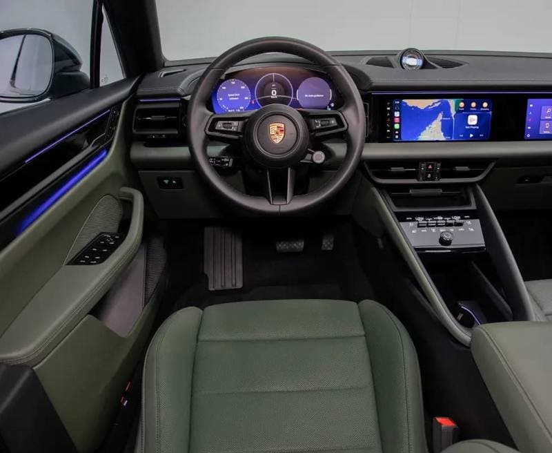 2025 Porsche Macan 4 BEV thumbnail 6