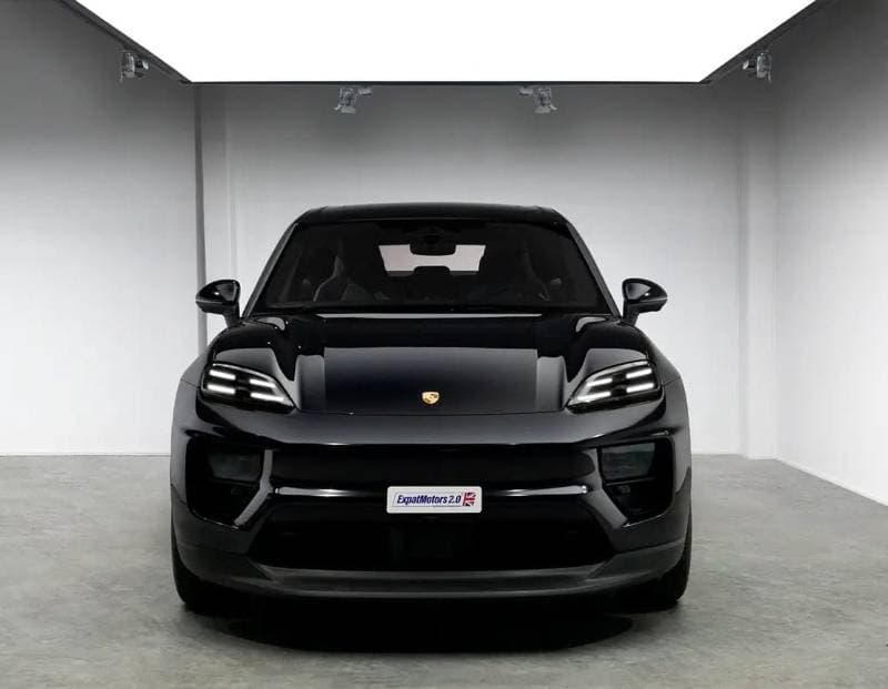 2025 Porsche Macan 4 BEV thumbnail 5