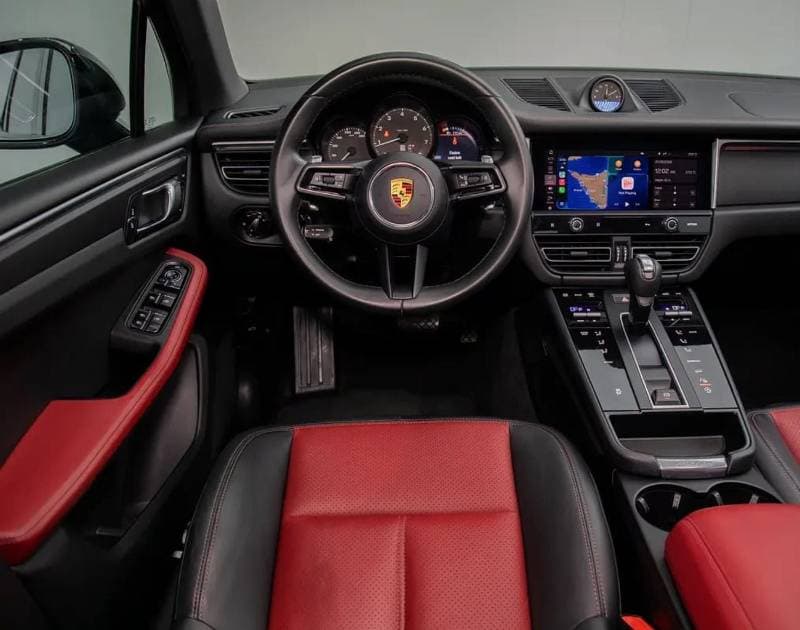 2022 Porsche Macan STANDARD thumbnail 6